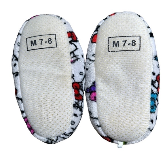 Hello Kitty head slippers 7/8 - Picture 3 of 5